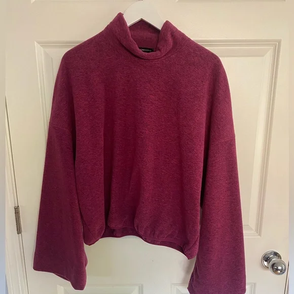 Back East Pullover - Picture 5 of 6